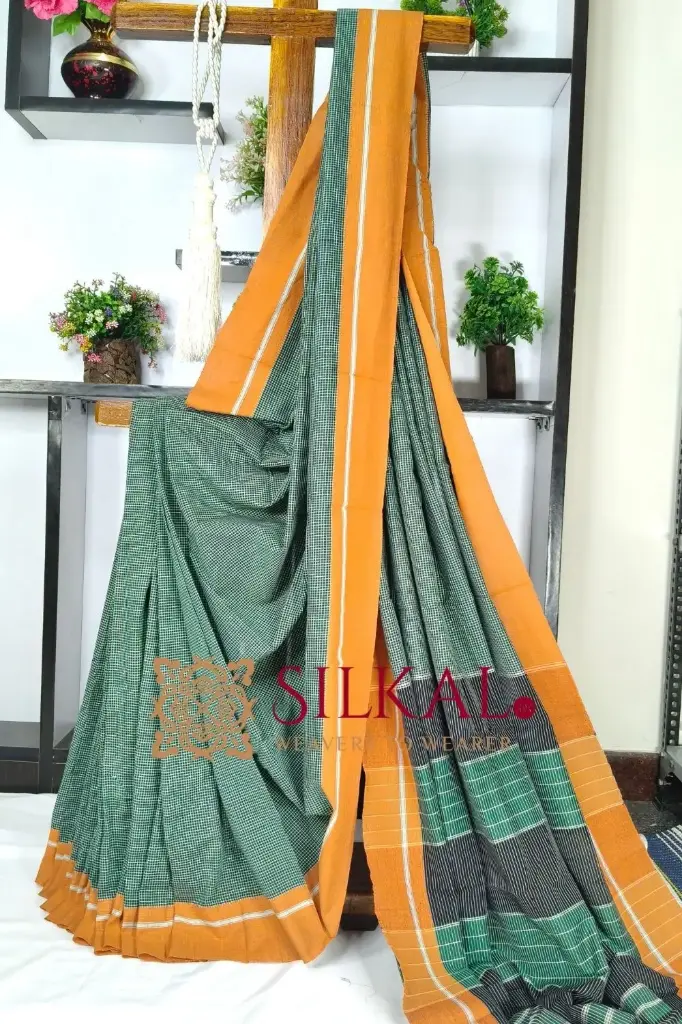 SKL03579 Patteda Anchu Checks With Plain Border Saree 