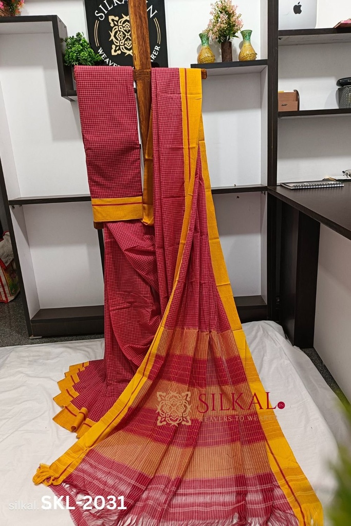 Patteda Anchu Checks With Plain Border