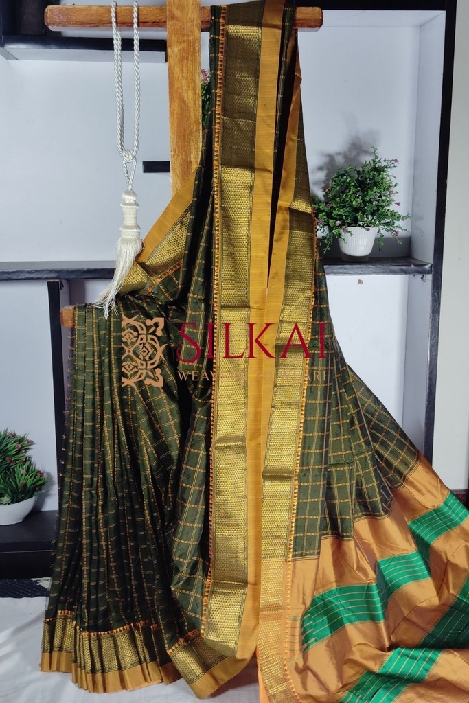 Ilkal Cotton Chikki Star Saree