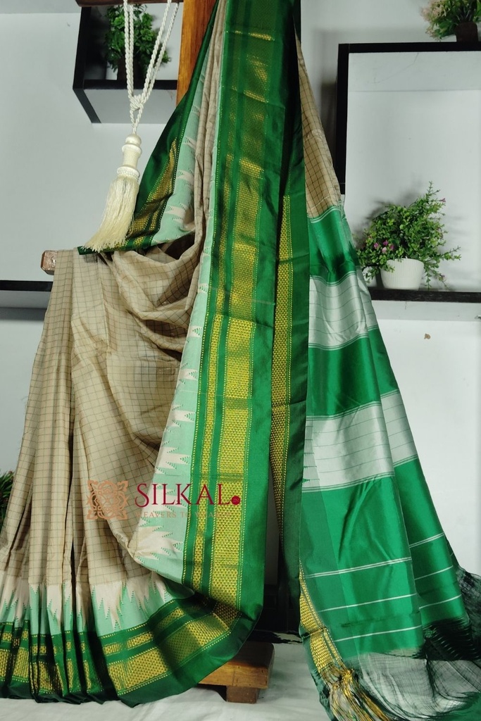 Ilkal Butta Gadwal Saree with Grand Big Border