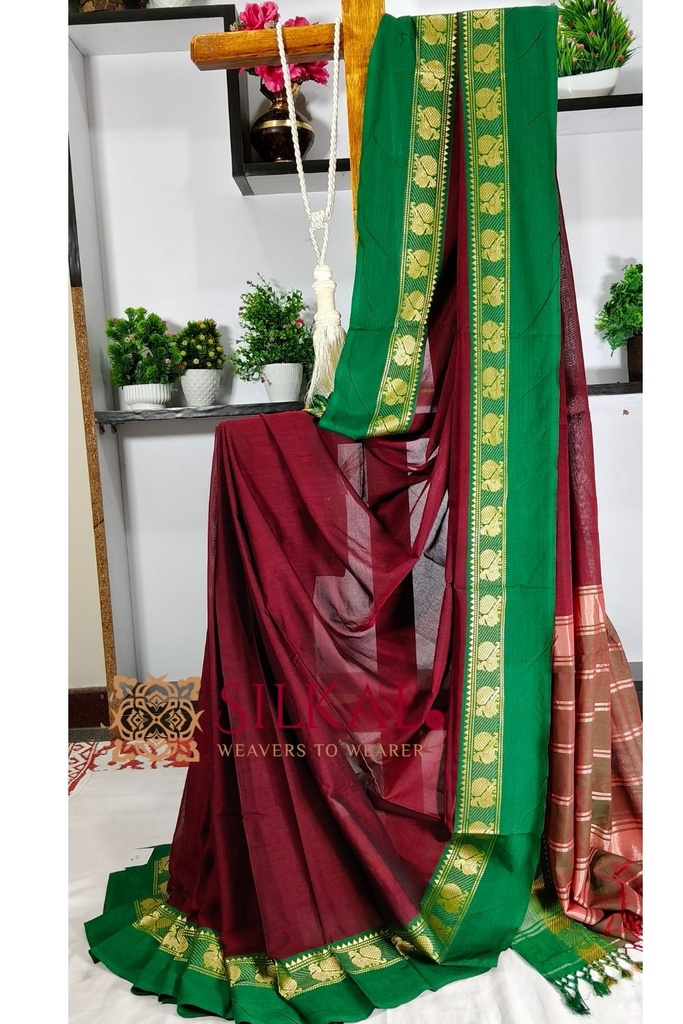 Narayan Peth Plain Cotton Saree With Patti Pallu