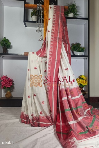[SKL1194] Grace Your Wardrobe With This Beautiful All Over Flower Butta Saree,